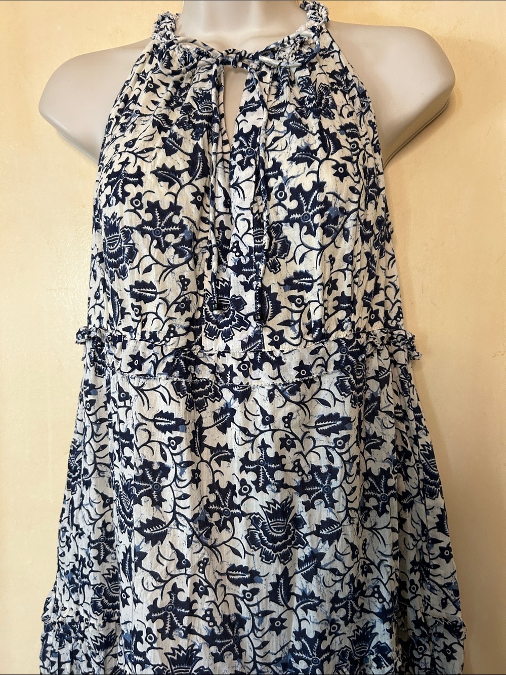 House of Harlow 1960 Navy and Cream Halter Floral Maxi Dress size XS - Picture 4 of 12